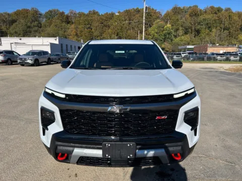 Photos of 2027 Chevrolet Traverse Z71 for sale in Waverly, OH at Hometown Chevrolet