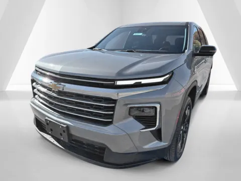More photos of 2027 Chevrolet Traverse LT at Hometown Chevrolet, OH