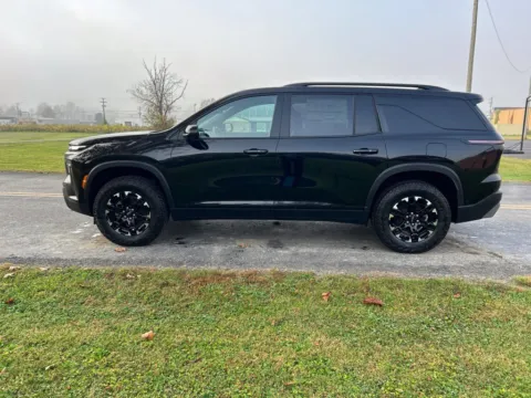More photos of 2027 Chevrolet Traverse Z71 at Hometown Chevrolet, OH