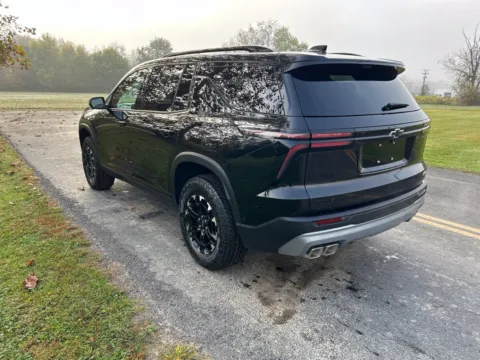 More photos of 2027 Chevrolet Traverse Z71 at Hometown Chevrolet, OH