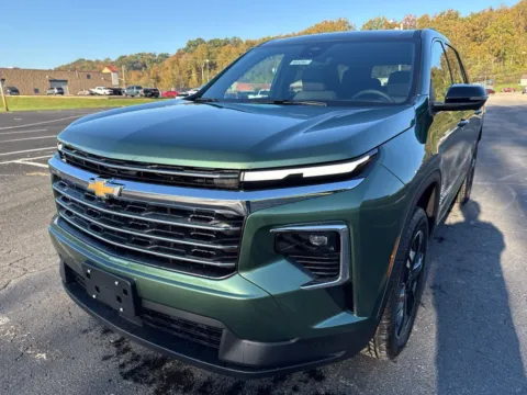 Another view of 2027 Chevrolet Traverse LT for sale in Waverly, OH at Hometown Chevrolet