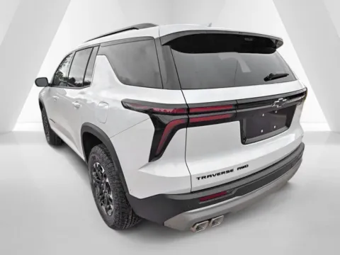 More photos of 2027 Chevrolet Traverse Z71 at Hometown Chevrolet, OH