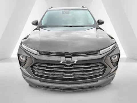 Photos of 2026 Chevrolet TrailBlazer LT for sale in Waverly, OH at Hometown Chevrolet