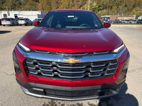 Photos of 2027 Chevrolet Equinox LT for sale in Waverly, OH at Hometown Chevrolet