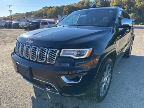 Another view of 2021 Jeep Grand Cherokee Overland for sale in Waverly, OH at Hometown Chevrolet