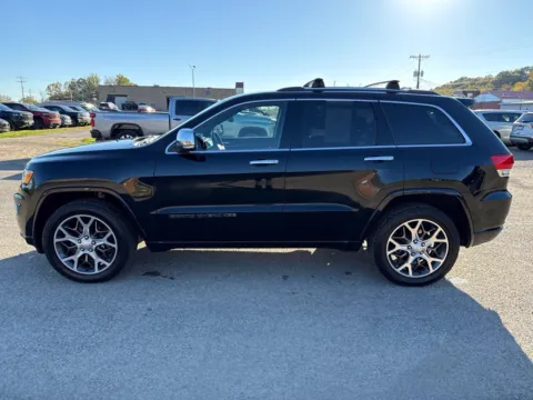 More photos of 2021 Jeep Grand Cherokee Overland at Hometown Chevrolet, OH
