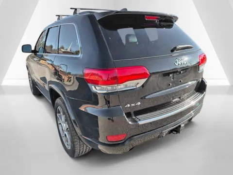 More photos of 2021 Jeep Grand Cherokee Overland at Hometown Chevrolet, OH