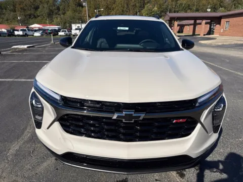 Photos of 2026 Chevrolet Trax 2RS for sale in Waverly, OH at Hometown Chevrolet