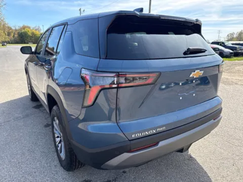 More photos of 2027 Chevrolet Equinox LT at Hometown Chevrolet, OH