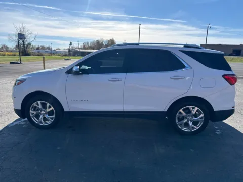 More photos of 2021 Chevrolet Equinox Premier at Hometown Chevrolet, OH