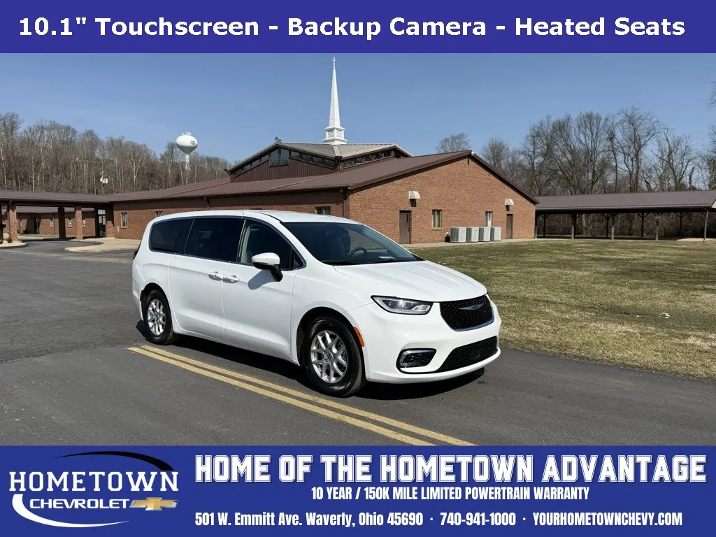 2023 Chrysler Pacifica Touring L for sale in Waverly, OH