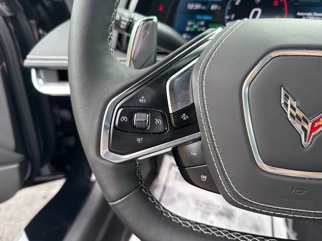 2025 Chevrolet Corvette 2LT - Photo 16