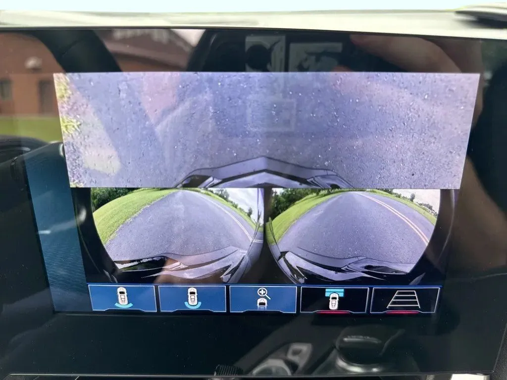 2025 Chevrolet Corvette 2LT - Photo 21