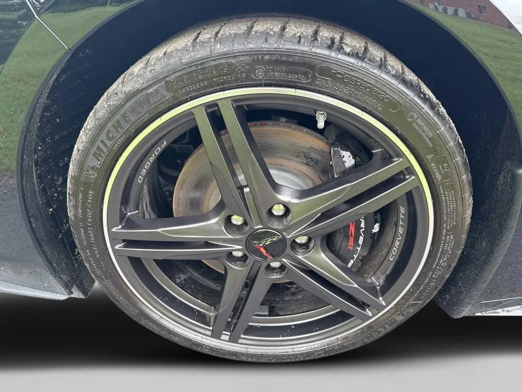 2025 Chevrolet Corvette 2LT - Photo 11