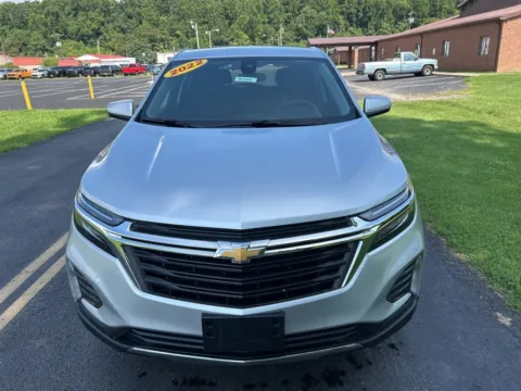 Photos of 2022 Chevrolet Equinox LT for sale in Waverly, OH at Hometown Chevrolet