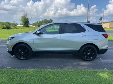 More photos of 2022 Chevrolet Equinox LT at Hometown Chevrolet, OH