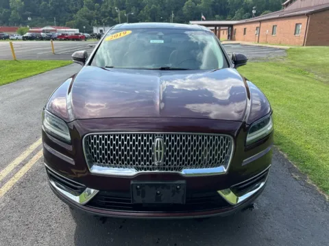 Photos of 2019 Lincoln Nautilus Reserve for sale in Waverly, OH at Hometown Chevrolet