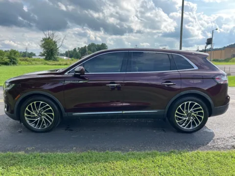 More photos of 2019 Lincoln Nautilus Reserve at Hometown Chevrolet, OH