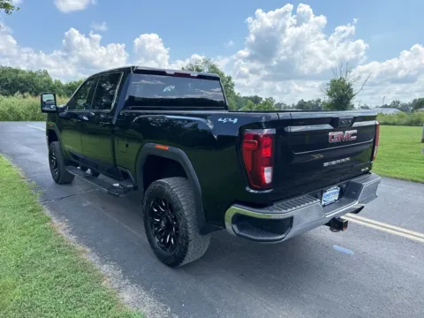 More photos of 2022 GMC Sierra 2500HD SLE at Hometown Chevrolet, OH
