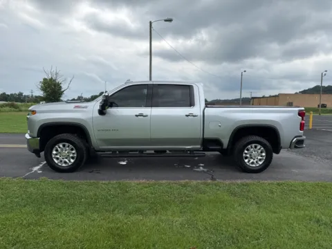 More photos of 2021 Chevrolet Silverado 2500HD LTZ at Hometown Chevrolet, OH