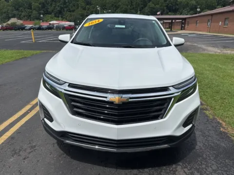 Photos of 2024 Chevrolet Equinox LT for sale in Waverly, OH at Hometown Chevrolet