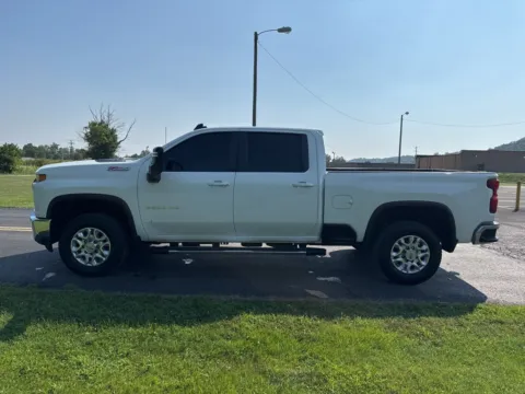 More photos of 2022 Chevrolet Silverado 2500HD LT at Hometown Chevrolet, OH