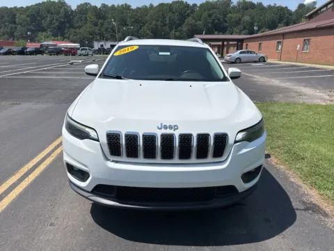 Photos of 2019 Jeep Cherokee Latitude Plus for sale in Waverly, OH at Hometown Chevrolet