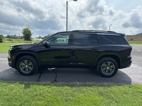 More photos of 2026 Chevrolet Traverse LT at Hometown Chevrolet, OH