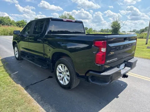 More photos of 2022 Chevrolet Silverado 1500 Custom at Hometown Chevrolet, OH