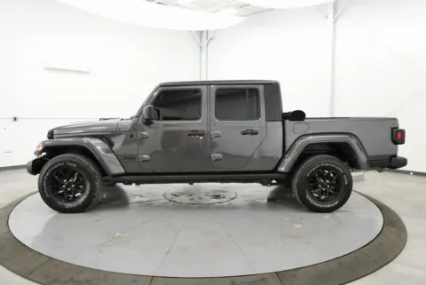 More photos of 2021 Jeep Gladiator Sport at Hometown Chevrolet, OH