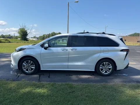 More photos of 2024 Toyota Sienna XLE at Hometown Chevrolet, OH