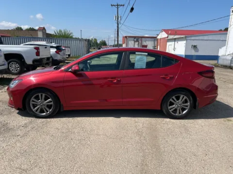 More photos of 2019 Hyundai Elantra SE at Hometown Chevrolet, OH