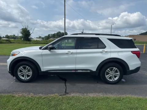 More photos of 2022 Ford Explorer XLT at Hometown Chevrolet, OH