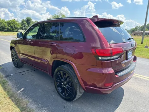 More photos of 2018 Jeep Grand Cherokee Altitude at Hometown Chevrolet, OH