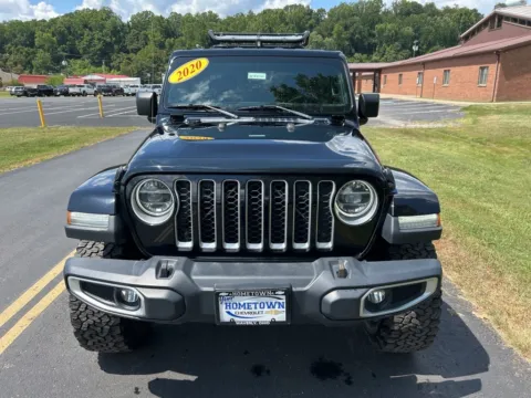 Photos of 2020 Jeep Gladiator Overland for sale in Waverly, OH at Hometown Chevrolet
