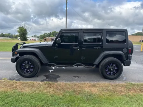 More photos of 2011 Jeep Wrangler Unlimited Rubicon at Hometown Chevrolet, OH