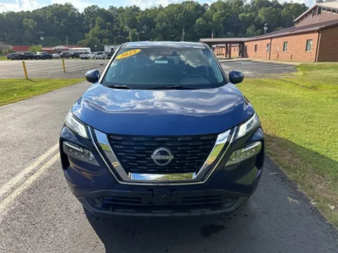 Photos of 2023 Nissan Rogue SV for sale in Waverly, OH at Hometown Chevrolet