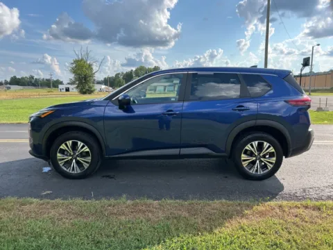 More photos of 2023 Nissan Rogue SV at Hometown Chevrolet, OH