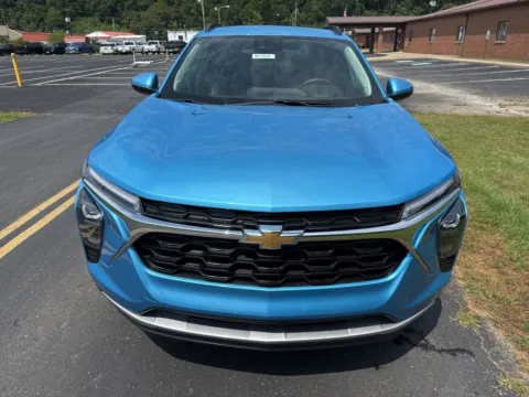 Photos of 2025 Chevrolet Trax LT for sale in Waverly, OH at Hometown Chevrolet