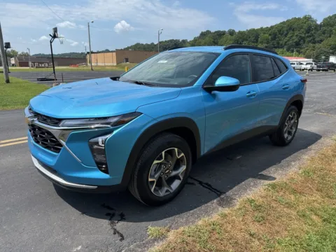 Another view of 2025 Chevrolet Trax LT for sale in Waverly, OH at Hometown Chevrolet