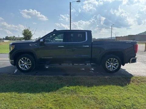 More photos of 2020 GMC Sierra 1500 SLT at Hometown Chevrolet, OH