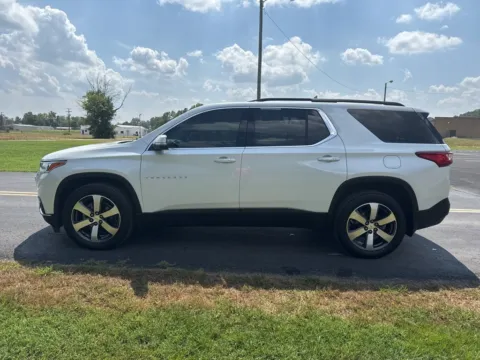 More photos of 2021 Chevrolet Traverse LT Leather at Hometown Chevrolet, OH