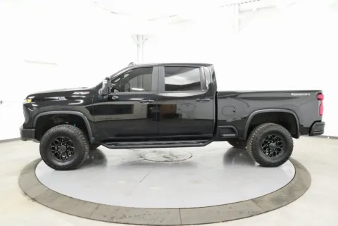 More photos of 2024 Chevrolet Silverado 2500HD ZR2 at Hometown Chevrolet, OH