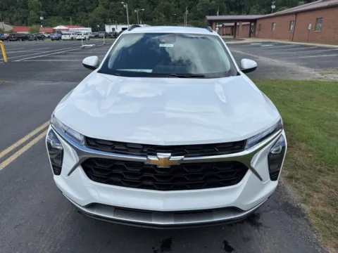 Photos of 2025 Chevrolet Trax LT for sale in Waverly, OH at Hometown Chevrolet