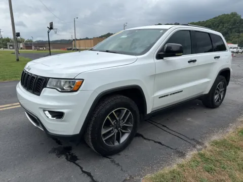 Another view of 2017 Jeep Grand Cherokee Limited for sale in Waverly, OH at Hometown Chevrolet
