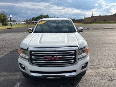 Photos of 2019 GMC Canyon SLT for sale in Waverly, OH at Hometown Chevrolet