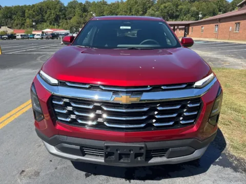 Photos of 2025 Chevrolet Equinox LT for sale in Waverly, OH at Hometown Chevrolet