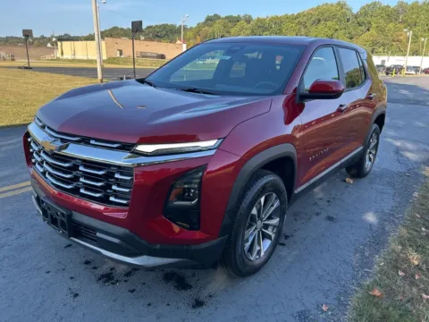 Another view of 2025 Chevrolet Equinox LT for sale in Waverly, OH at Hometown Chevrolet