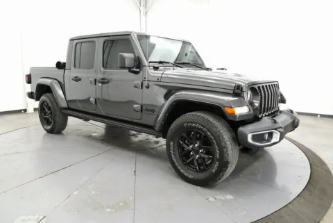 Gray 2021 Jeep Gladiator Sport for sale in Waverly, OH