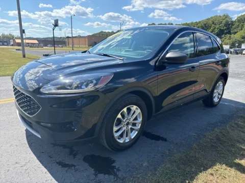 Another view of 2022 Ford Escape SE for sale in Waverly, OH at Hometown Chevrolet